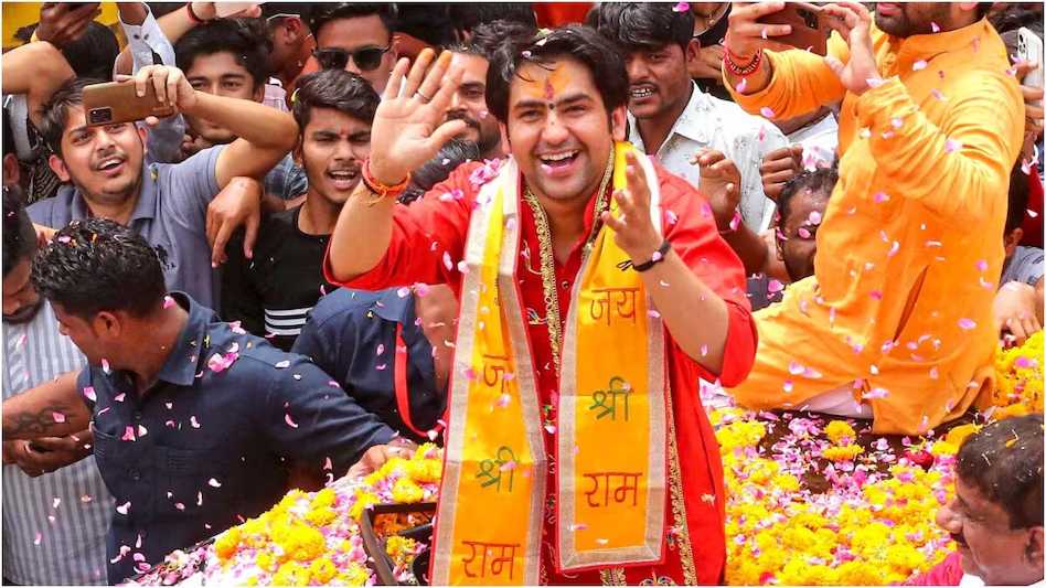 बिहार में बाबा बागेश्वर का संदेश, जात-पात छोड़ो, हिंदू एक बनो